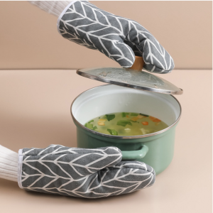 Kitchen Microwave Oven Heat Insulating Gloves Thickened Plaid Anti-scalding Anti-heat Gloves High Temperature Baking Cotton and Linen Oven Gloves